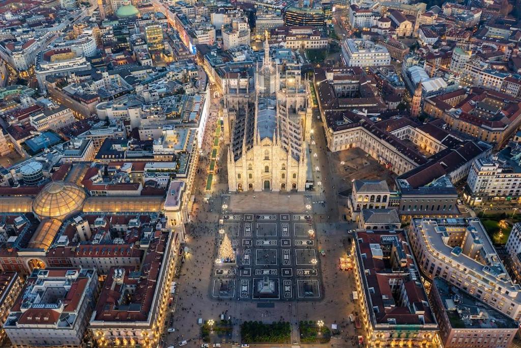 Apartamento Duomo Space Free Parking - Private Gym- Metro Milán