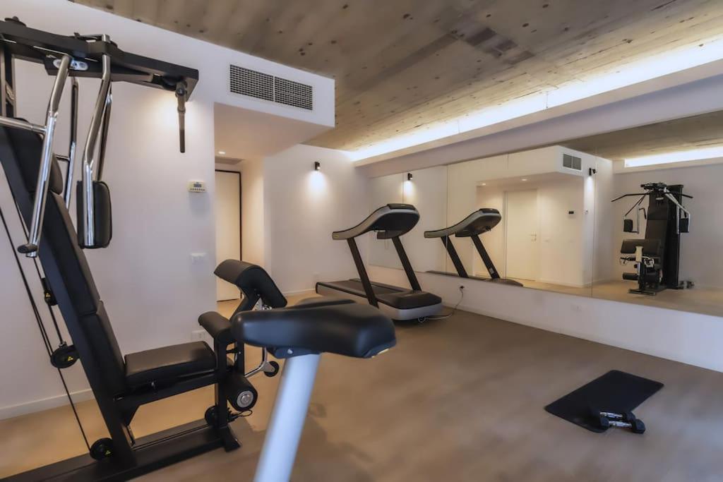 Apartamento Duomo Space Free Parking - Private Gym- Metro Milán